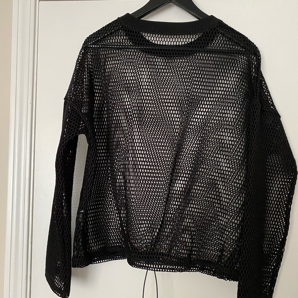 ZARA // sport top - Picture 2 of 4